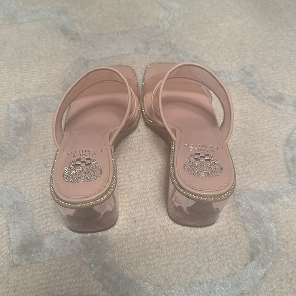 Vince Camuto clear strappy sandals size 8.5. Gently worn soles-LIKE NEW! - Picture 2 of 5